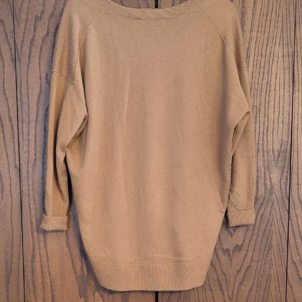 LOFT V-Neck Sweater - Picture 4 of 6